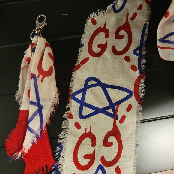 Gucci  Scarf  Keychain handmade from Gucci - Picture 6 of 15